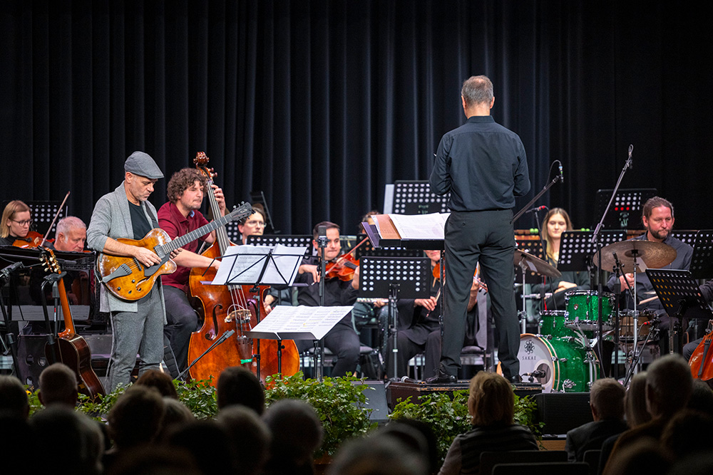 Blick auf Solisten und Sinfonisches Orchester Leoben