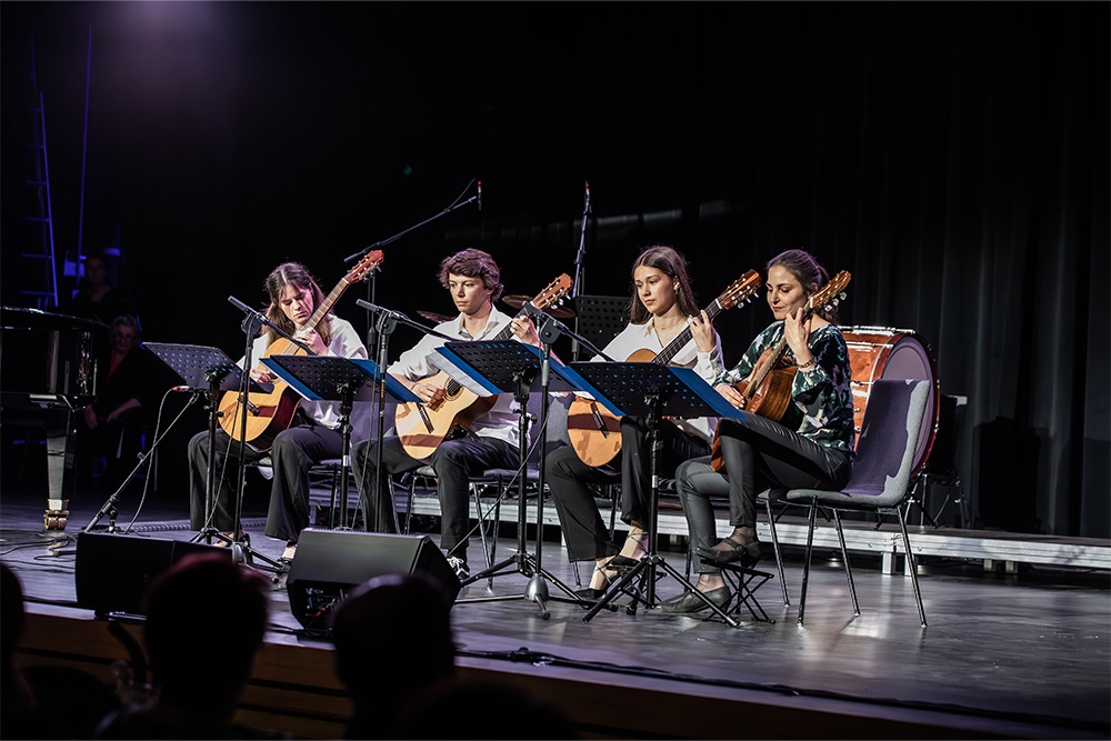 Gruppenfoto Gitarrenquartett